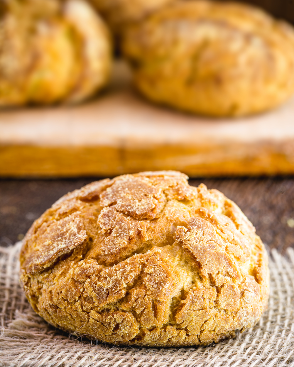Pan de maíz con salchichas